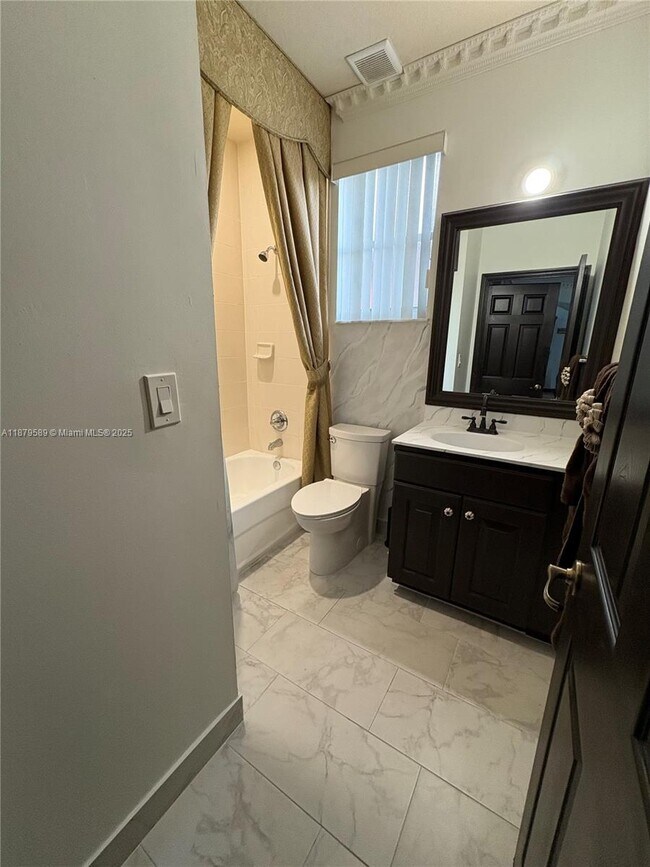 Building Photo - 15375 SW 93rd Ln