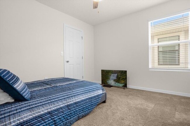 Building Photo - 2498 Empress Dr