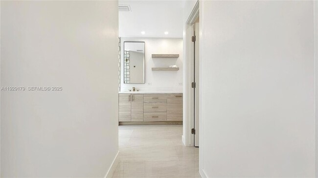 Building Photo - 600 Stanton Dr