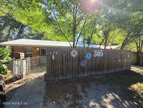 Building Photo - 365 SE Castillo Terrace