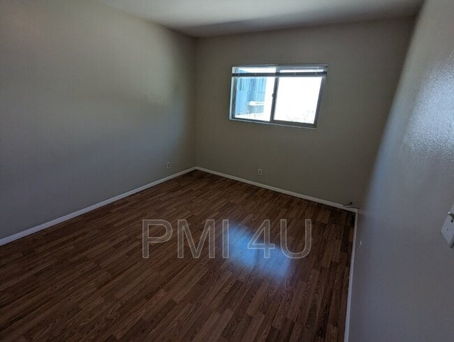 Building Photo - 12409 Manitoba Dr NE