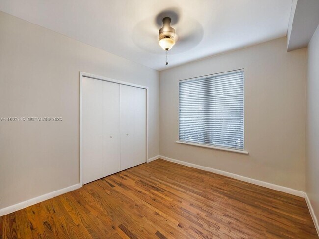 Building Photo - 1018 Meridian Ave