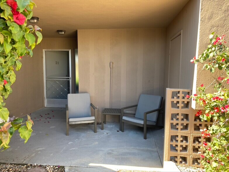 Multiple Patios - 42320 Baracoa Dr