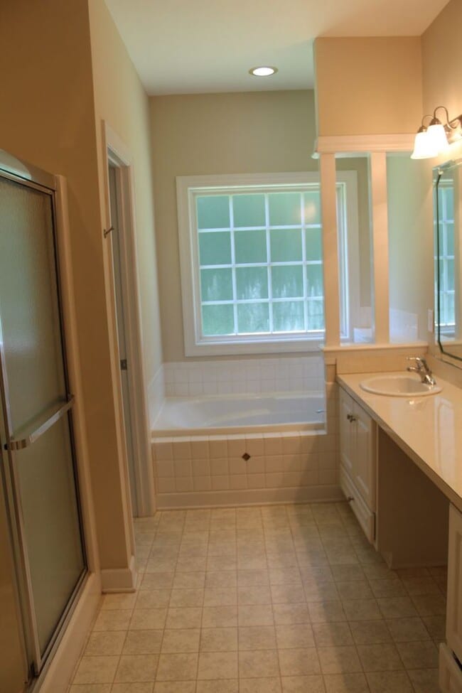 Building Photo - Dogwood Estates