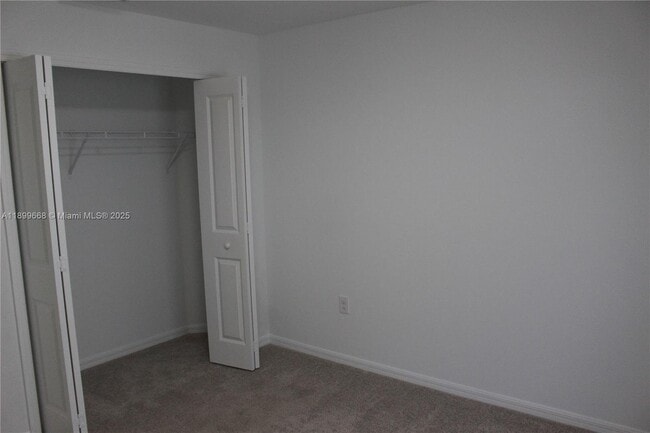 Building Photo - 1138-1114 SW 14th Terrace