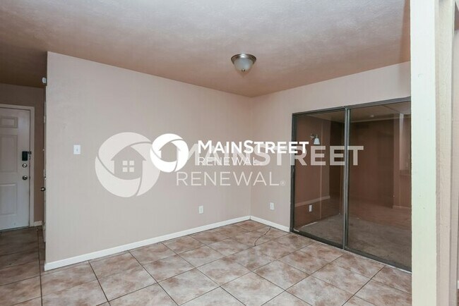 Building Photo - 3 Bedroom Pet-Friendly Home in Fort Worth, TX with Main Street Renewal
