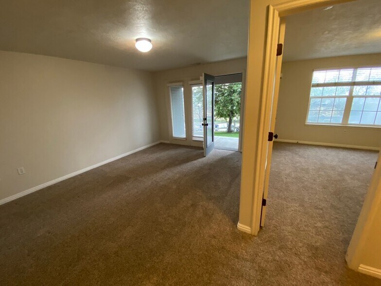 Building Photo - 14768 S Granite Rdg Ln