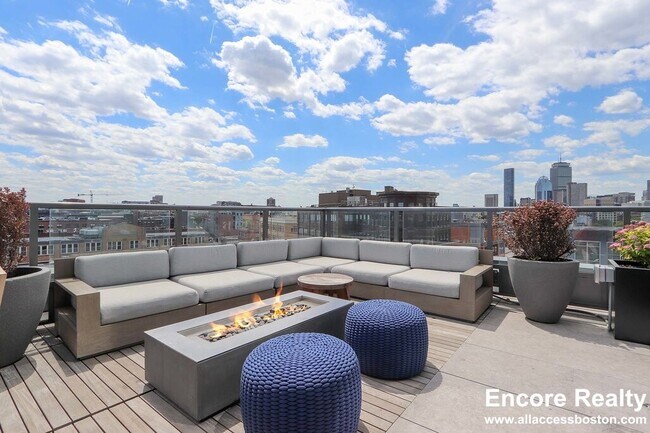 Building Photo - 390 Harrison Ave