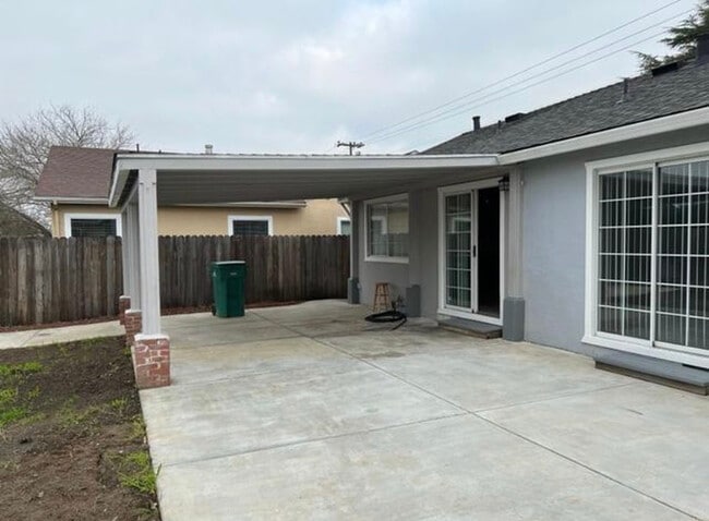 Building Photo - 31675 Carroll Ave