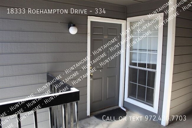 Building Photo - 18333 Roehampton Dr