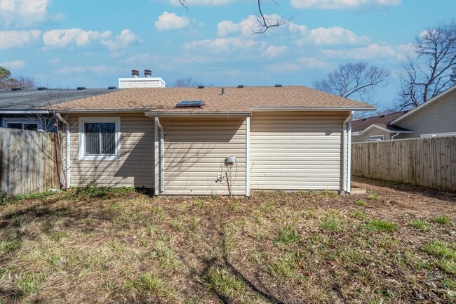 Building Photo - Honey Stop the Car! Beautiful home in a wo...