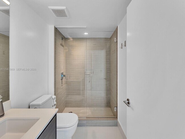 Building Photo - 300 Sunny Isles Blvd