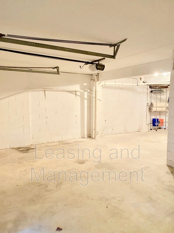 Building Photo - 796 Harbor Pl Dr