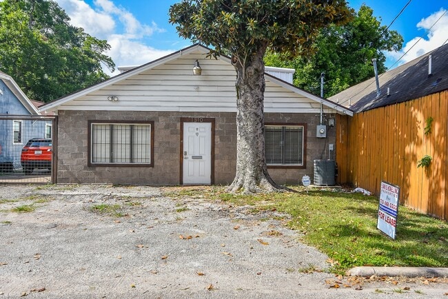 Primary Photo - 1310 E 29th St