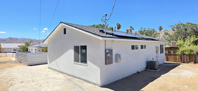 Building Photo - 7425 Borrego Trail