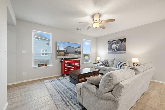 Building Photo - 408 Black Opal Dr