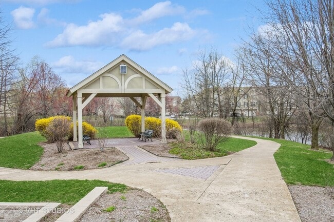 Building Photo - 3364 Kentshire Cir