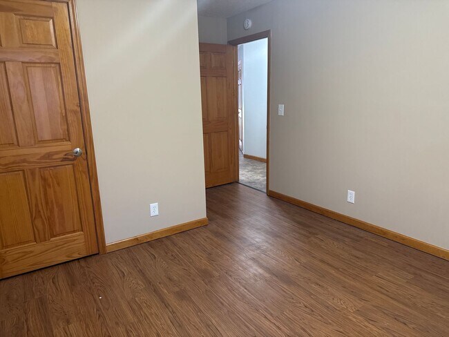 Building Photo - 2914 Sandy Ln