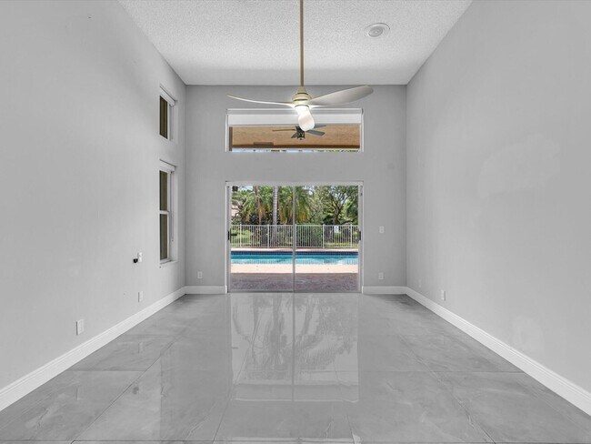 Building Photo - 10434 NW 6th Ct