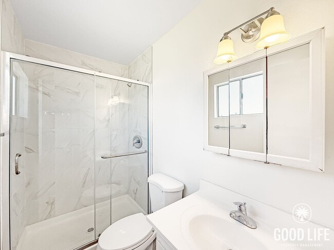 Building Photo - Freshly Remodeled 3B/2BA W/ Fenced Yard & Attached Garage!