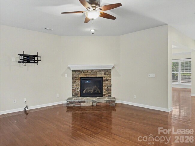 Building Photo - 9403 Segundo Ln