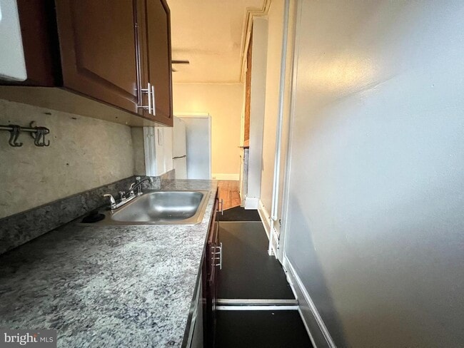 Building Photo - 735 Spruce St