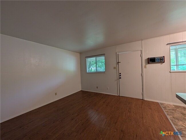 Building Photo - 165 Richter Ln