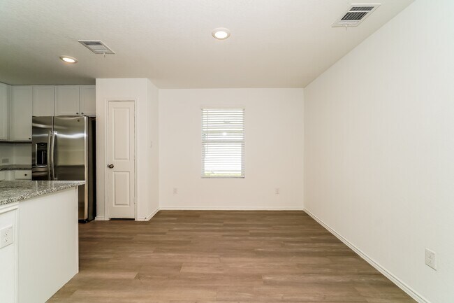 Building Photo - 435 Filibusters Trail