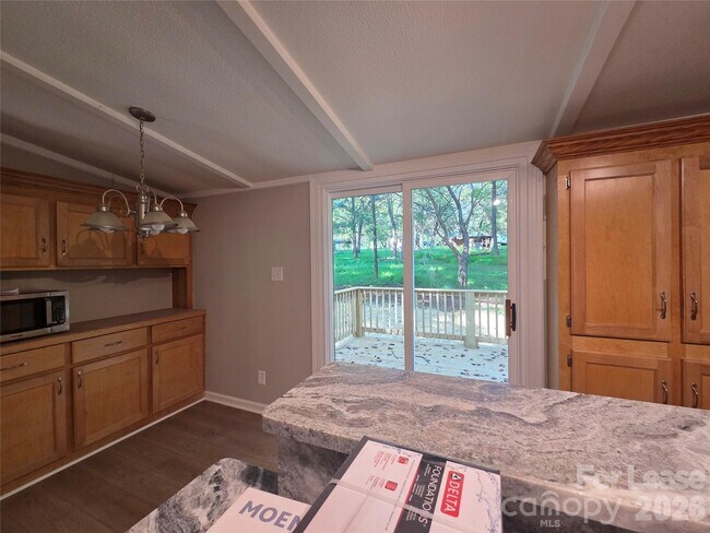 Building Photo - 1361 Regal Oaks Ln