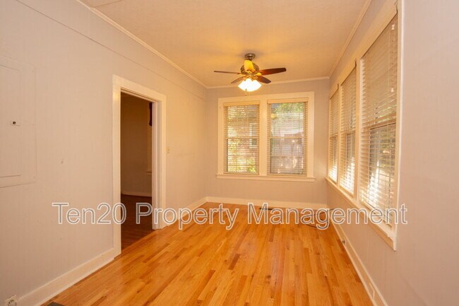 Building Photo - 2618 17th Ave