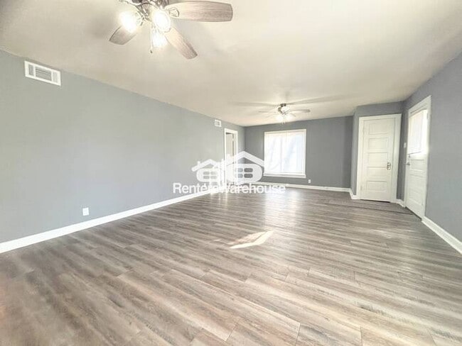 Building Photo - 1 Bedroom Apartment Available for Rent