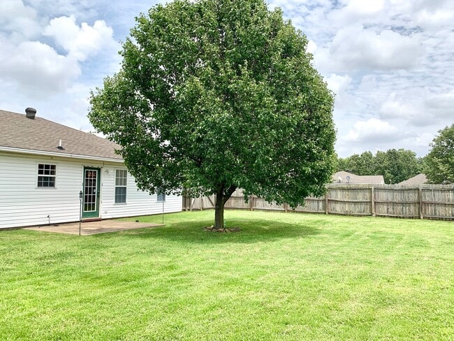 Building Photo - 5611 Prospect Rd