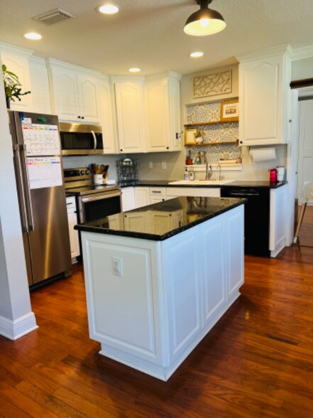 Building Photo - 3607 S Waverly Pl