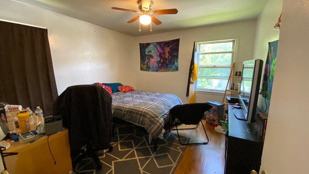 Building Photo - 114 Lucas Dr