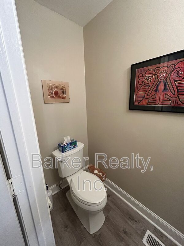 Building Photo - 1215 Collington Dr