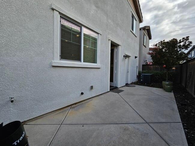 Building Photo - 10900 Merrick Way
