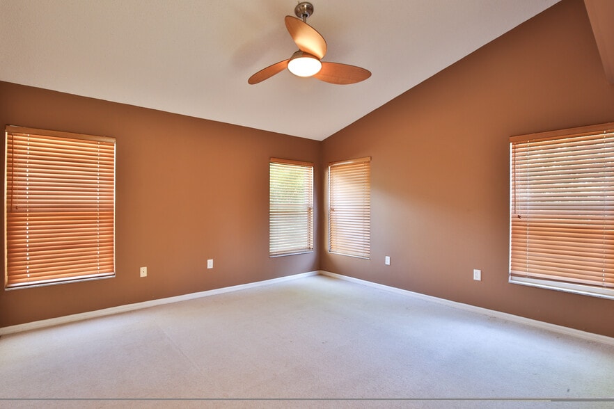 Master Suite 2 - 4700 Tivoli Ave
