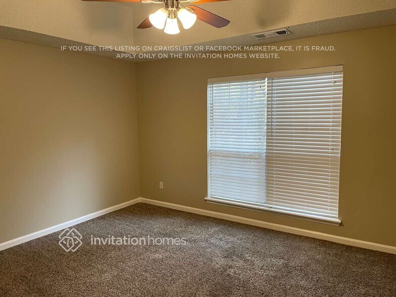 Building Photo - 1401 Chapel Hill Ln SW