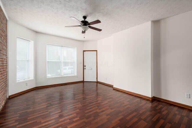 Building Photo - 846 Oak St