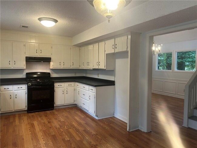 Building Photo - 2918 Mockingbird Cir