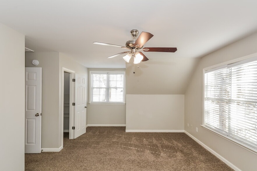 Building Photo - 408 Gooseberry Dr