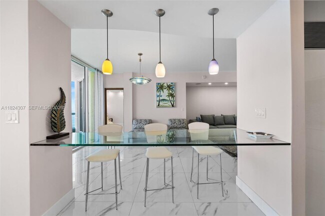 Building Photo - 17875 Collins Ave