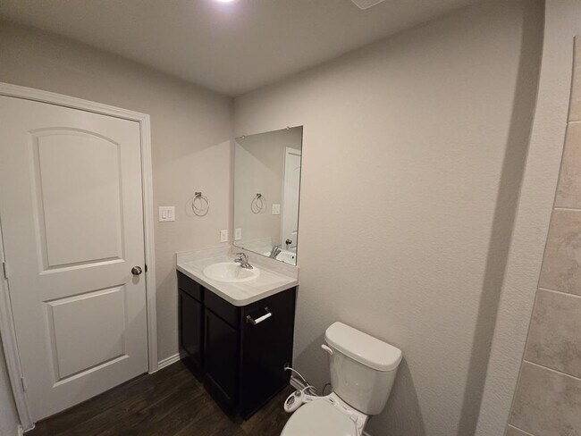 Building Photo - 16790 Lonely Pines Dr