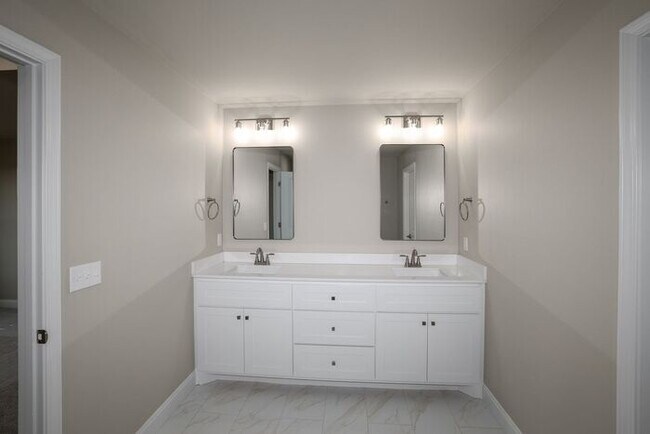 Building Photo - 4713 Scotty Dr