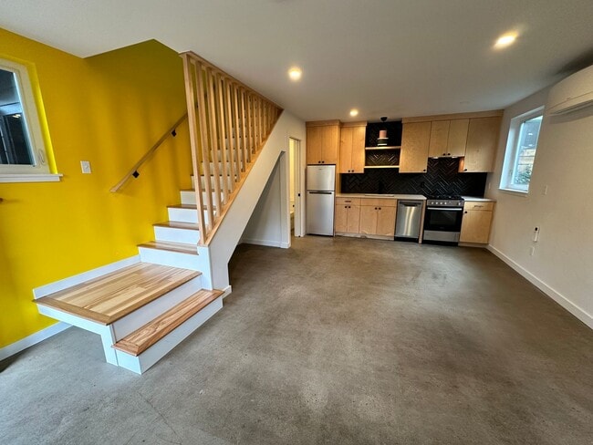 Building Photo - Brand New ADU in NE Portland!