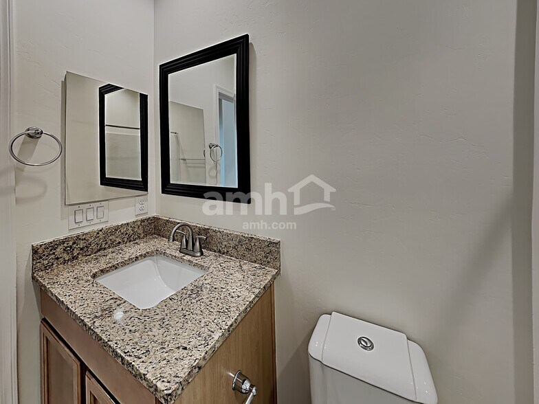 Building Photo - 7512 S Circulo Rio Blanco