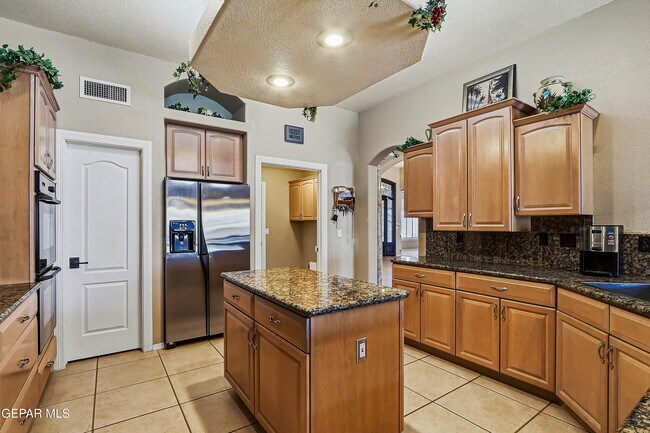 Building Photo - 312 Desert Garden Dr
