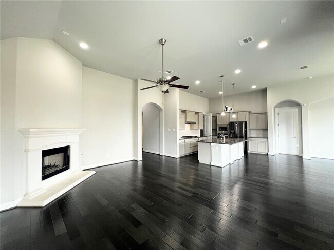 Building Photo - 2700 Hudson Ln