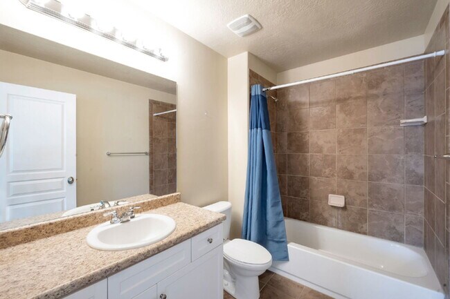 Building Photo - Resort-Style Living near Traverse Mountain 1-2 year lease avail