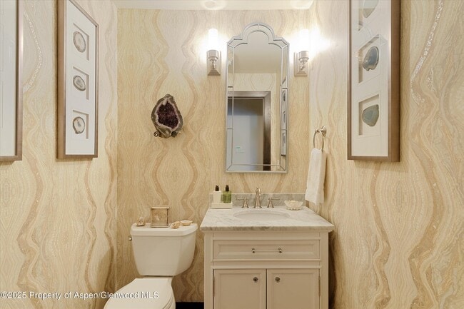 Building Photo - 39 Roaring Fork Dr